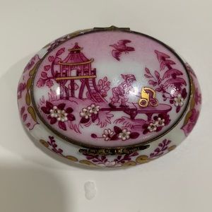 Set of two Rochard Limoges Boxes